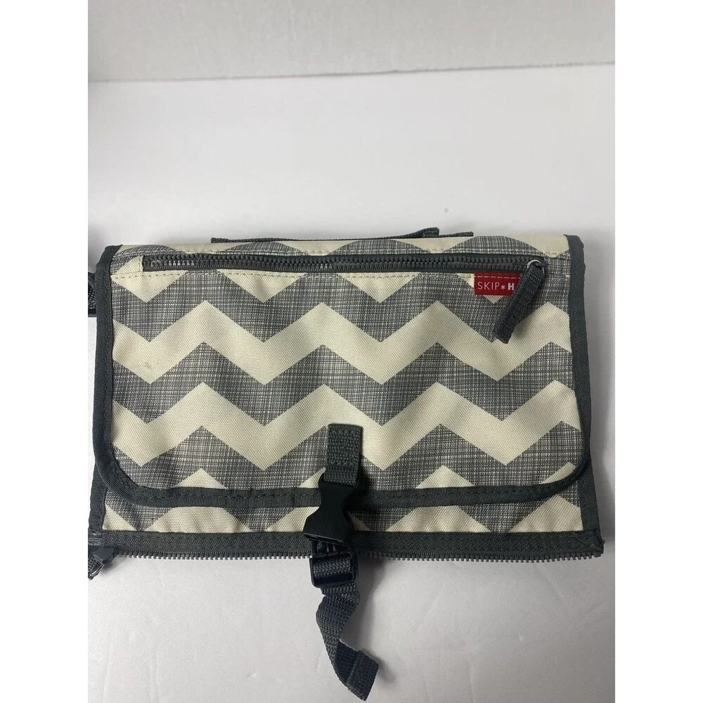 Skip Hop Messenger Diaper Bag Side Pouch Stroller Straps White-Grey-NO MAT